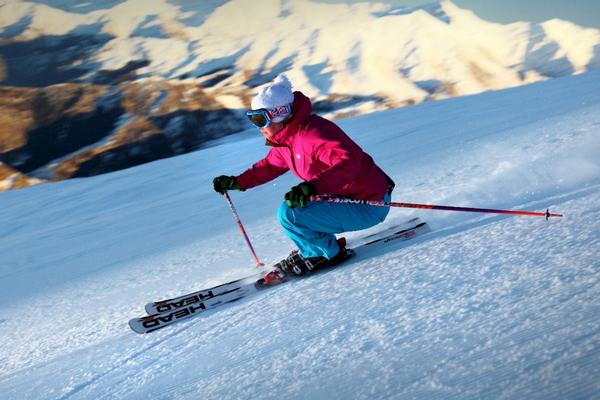 Local legend Mitchey Greig carving the corduroy at Coronet Peak